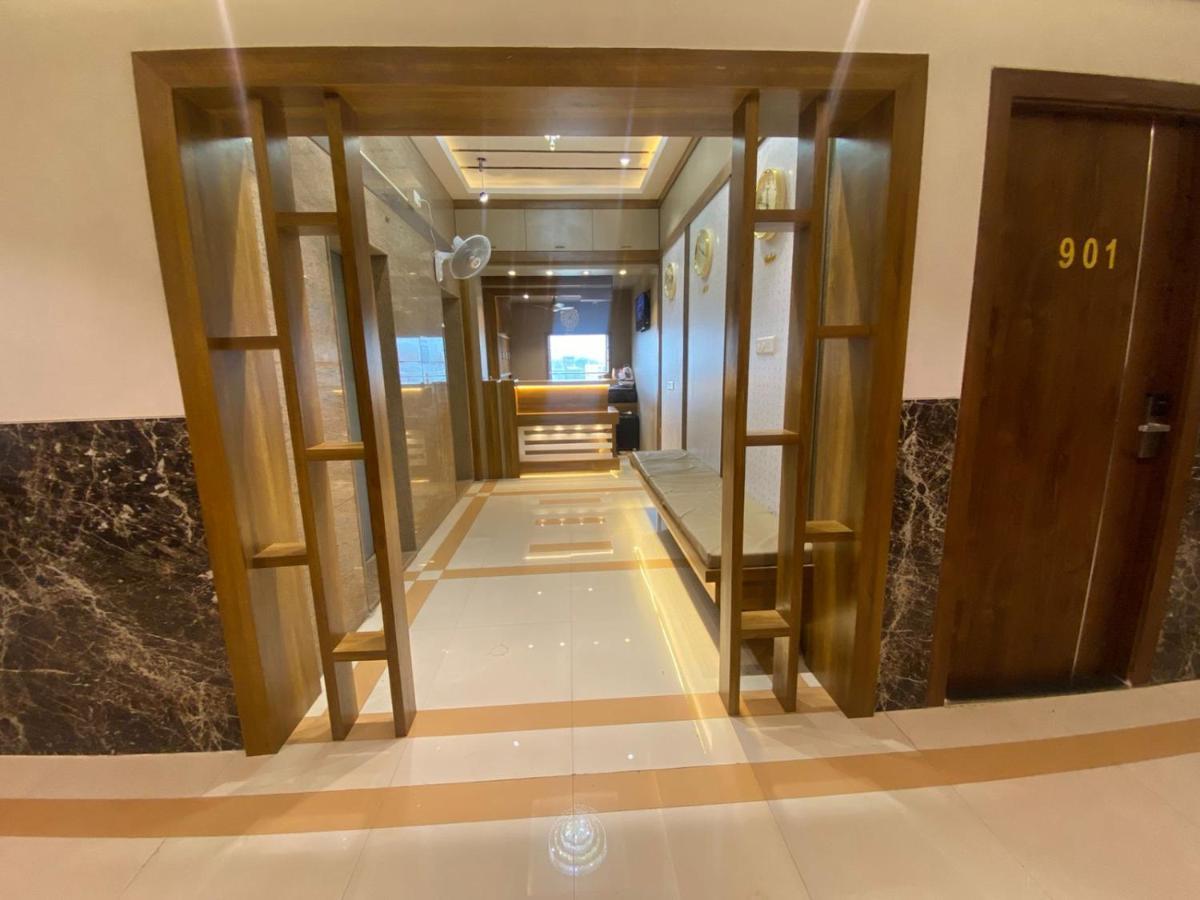 Hotel Bkc Crown - Near Trade Centre, Visa Consulate - Mumbai, Mumbai